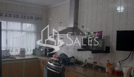 Sobrado com 3 Dormitórios, 1 Suite, 5 Vagas e Terraço