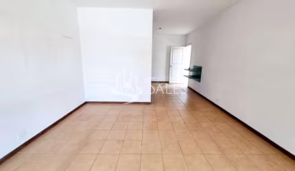 Casa Assobradada de Alto Padrão na Vila Clementino, São Paulo-SP: 3 Quartos, 1 Sala, 2 Banheiros, 3 Vagas de Garagem, 145m².