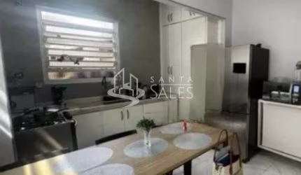 Casa térrea à venda na Mooca, São Paulo-SP: 3 quartos, 2 salas, 3 banheiros, 6 vagas de garagem e 298 m² de área. Confira!