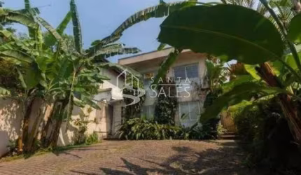 Casa de Luxo no Brooklin Paulista: 4 Quartos, 2 Suítes, 6 Banheiros, 6 Vagas, 360m² - São Paulo-SP