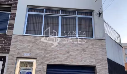 Imperdível casa à venda no Ipiranga, São Paulo-SP, com 3 quartos, 1 suíte e 2 salas!