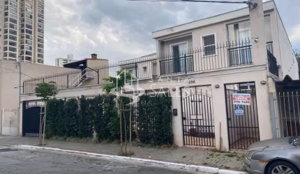 Venda de Imóvel em Condomínio de Luxo no Sacomã, São Paulo-SP: 3 Quartos, 1 Suíte, 2 Banheiros, 4 Vagas, 115m².