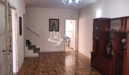 Imperdível oportunidade: casa à venda no Brooklin Paulista, São Paulo-SP, com 3 quartos, 1 suíte, 1 banheiro, 2 vagas de garagem e 159m²!
