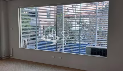 Excelente oportunidade de locação de casa comercial na Vila Nova Conceição, São Paulo-SP: 6 salas, 3 banheiros, 2 vagas, 264m².