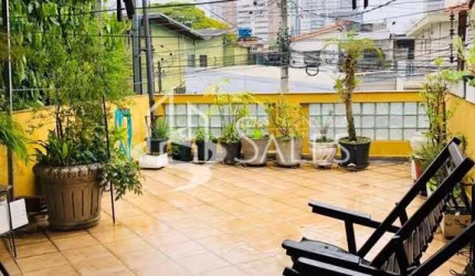 Imperdível! Casa à venda no Brooklin Paulista, São Paulo-SP: 3 quartos, 1 sala, 3 banheiros, 2 vagas, 240 m². Confira!
