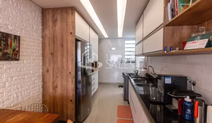 Imperdível apartamento à venda em São Paulo-SP, Itaim Bibi: 3 quartos, 1 suíte, 1 sala, 2 banheiros, 1 vaga de garagem.