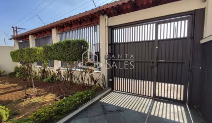 Casa à venda em São Paulo-SP, no bairro Planalto Paulista, com 4 quartos, 4 suítes, 2 salas, 2 banheiros, 4 vagas de garagem e 216m² de área.