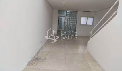 Casa para locação em Pinheiros, São Paulo-SP: 3 quartos, 3 suítes, 4 banheiros, 2 vagas de garagem, 250m² de área.