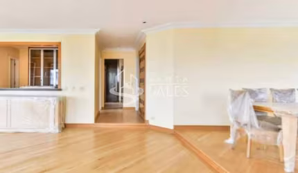 Apartamento de Alto Padrão com 4 Suítes e 5 Vagas / Localização Privilegiada