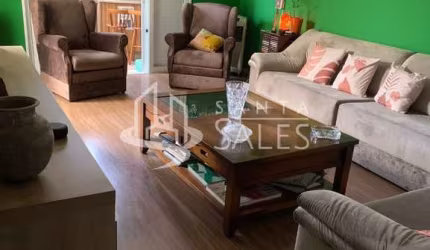 Casa à venda em São Paulo-SP, Vila Campo Grande  3 quartos, 1 sala, 2 banheiros, 2 vagas de garagem  220m² de área