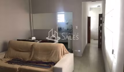 Apartamento à venda Reformado - 2 dorms (1 suíte) - Perto do Metrô