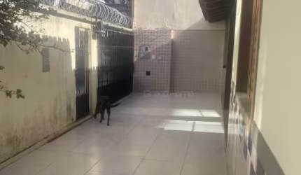 Casa 5 quartos em Itapuã