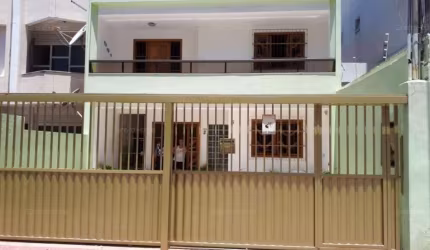 Casa 4 quartos em Itapuã