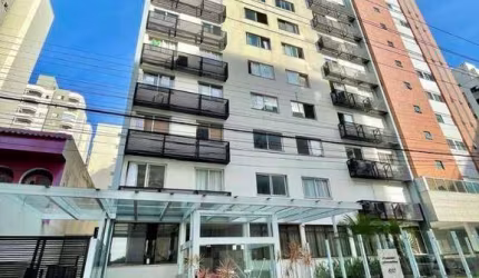 Apartamento com 2 dormitórios à venda, 82 m² por R$ 640.000,00 - Centro - Florianópolis/SC