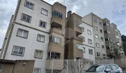 Apartamento com 2 quartos à venda em Pinheirinho - PR