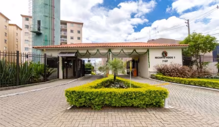 Apartamento com 3 quartos à venda em Capão Raso - PR