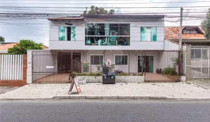 Sobrado com 4 quartos à venda em Santa Cândida - PR
