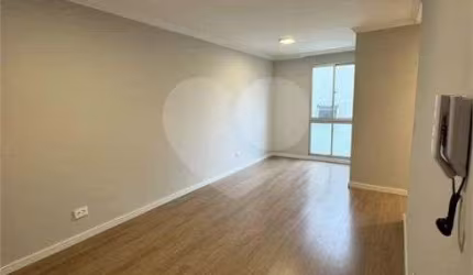 Apartamento com 2 quartos à venda em Portão - PR