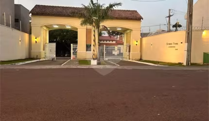 Terreno à venda em Pinheirinho - PR