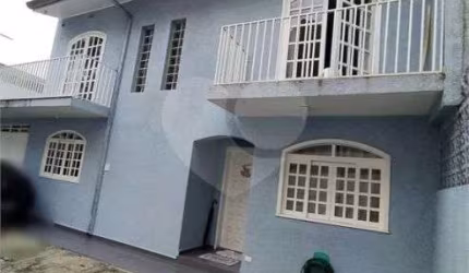 Condomínio com 4 quartos à venda em Mossunguê - PR