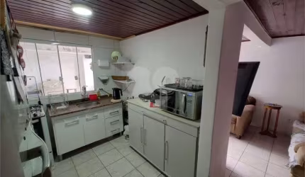 Sobrado com 3 quartos à venda em Barreirinha - PR