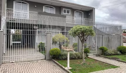 Sobrado com 4 quartos à venda em Portão - PR