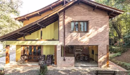 Casa com 5 quartos à venda em Campo Comprido - PR