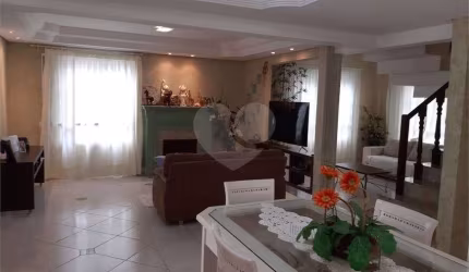 Casa com 4 quartos à venda em Capão Raso - PR