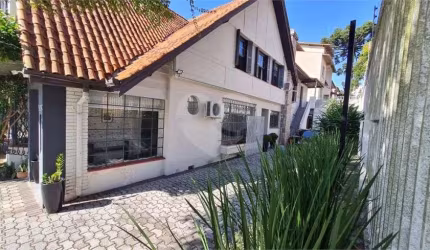 Casa com 5 quartos à venda em São Francisco - PR