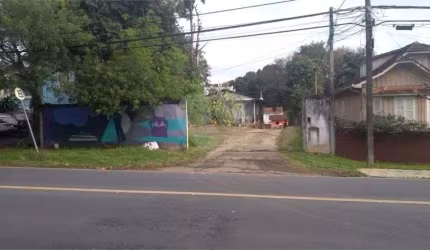 Terreno à venda em Ahú - PR