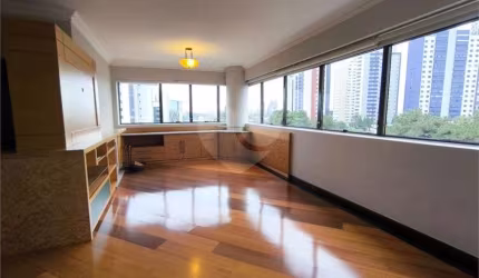 Apartamento com 4 quartos à venda em Mossunguê - PR