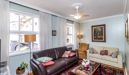 Apartamento com 4 quartos à venda na Rua Santo Inácio, 152, Moinhos de Vento, Porto Alegre por R$ 690.000