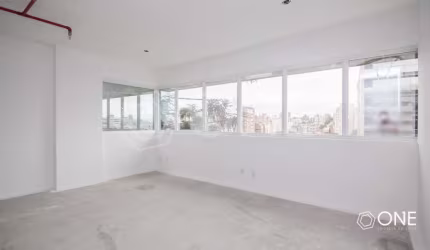 Sala comercial para alugar na Avenida Cristóvão Colombo, 2948, Higienópolis, Porto Alegre por R$ 3.149
