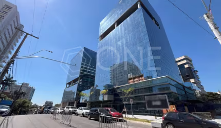 Sala comercial para alugar na Avenida Carlos Gomes, 1130, Três Figueiras, Porto Alegre por R$ 75.100