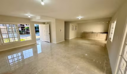Casa em condomínio fechado com 4 quartos à venda na Rua Conrado Ferrari, 71, Jardim Isabel, Porto Alegre por R$ 950.000