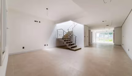 Casa em condomínio fechado com 3 quartos à venda na Avenida José Gertum, 570, Chácara das Pedras, Porto Alegre por R$ 1.280.000