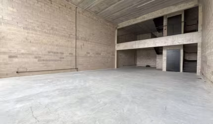 Ponto comercial para alugar na Avenida José Gertum, 80, Chácara das Pedras, Porto Alegre por R$ 14.500