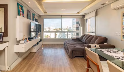 Apartamento com 2 quartos à venda na Rua Bernardo Pires, 475, Santana, Porto Alegre por R$ 699.000