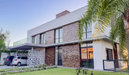 Casa em condomínio fechado com 5 quartos à venda na Avenida Juca Batista, 8000, Belém Novo, Porto Alegre por R$ 4.950.000