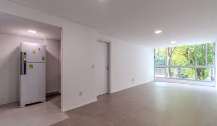 Apartamento com 2 quartos para alugar na Rua Artigas, 275, Petrópolis, Porto Alegre por R$ 3.500