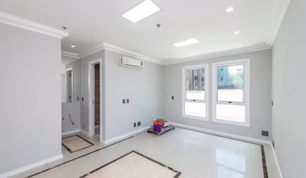 Sala comercial à venda na Avenida Carlos Gomes, 777, Boa Vista, Porto Alegre por R$ 1.200.000