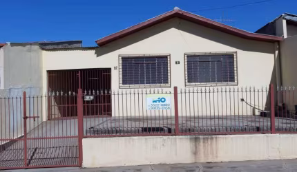 Casa a Venda  com Terreno  de 200 M²  80 M²  de Construção ,  Parigot 1