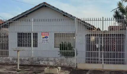 Casa a Venda Terreno 330 M² 90 M² de Construção  Zoneamento ZR 4