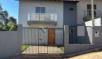 Sobrado geminado a Venda  ao lado da rua Bélgica novo nunca habitado