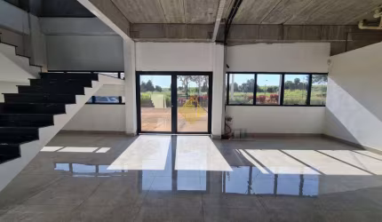 **BARRACÃO COMERCIAL A VENDA NA BR-369 PRÓXIMO AO TREVO CATARATAS - CASCAVEL/PR**