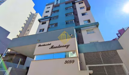 Apartamento Centro com três dormitórios