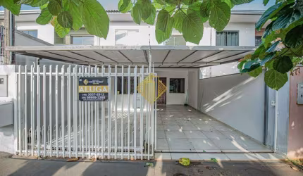 Sobrado à venda, 2 quartos, 1 suíte, 2 vagas, Universitário - Cascavel/PR