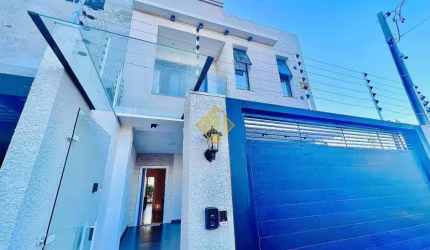 Sobrado à venda, com piscina, 3 suítes, 2 vagas, Centro - Toledo/PR