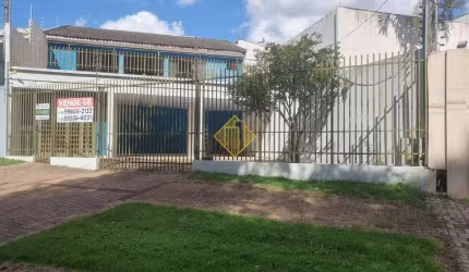 Sobrado Amplo à venda na Região do Lago