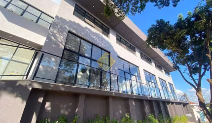 Aluga-se Sala Comercial no Centro